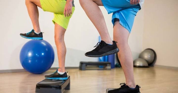 sportojot, lai dabiski palielinātu potenci